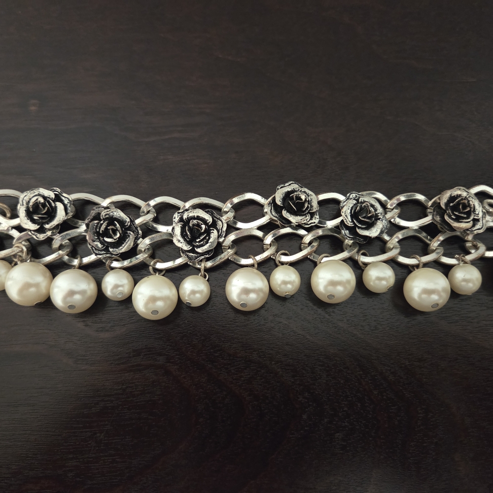 Elegant Silver and Pearl Floral Bracelet